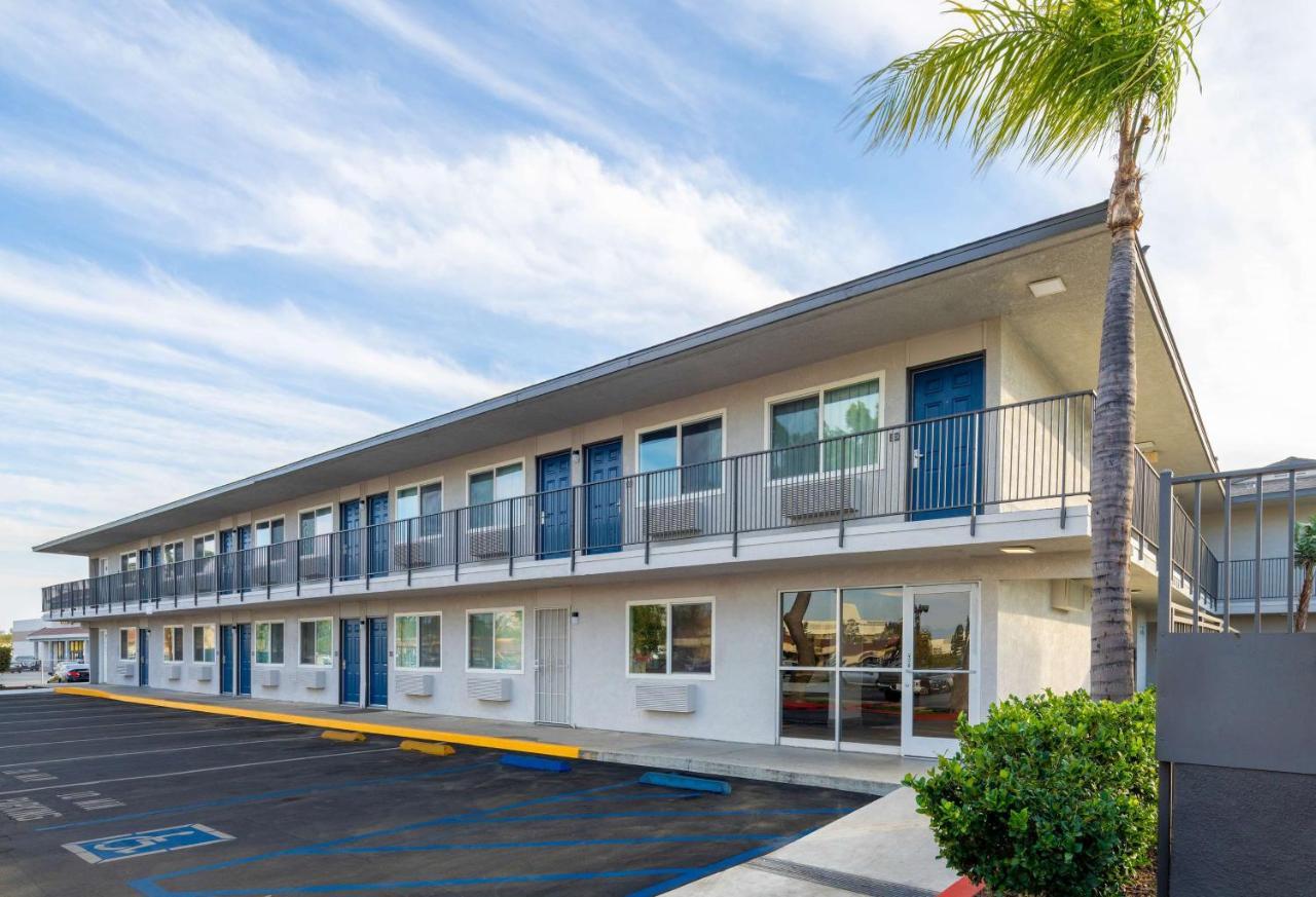 Motel 6-Fontana, Ca Zewnętrze zdjęcie