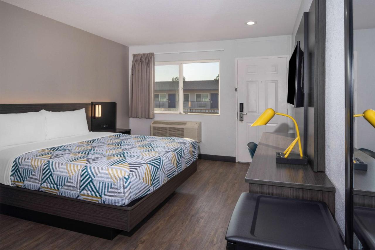 Motel 6-Fontana, Ca Zewnętrze zdjęcie