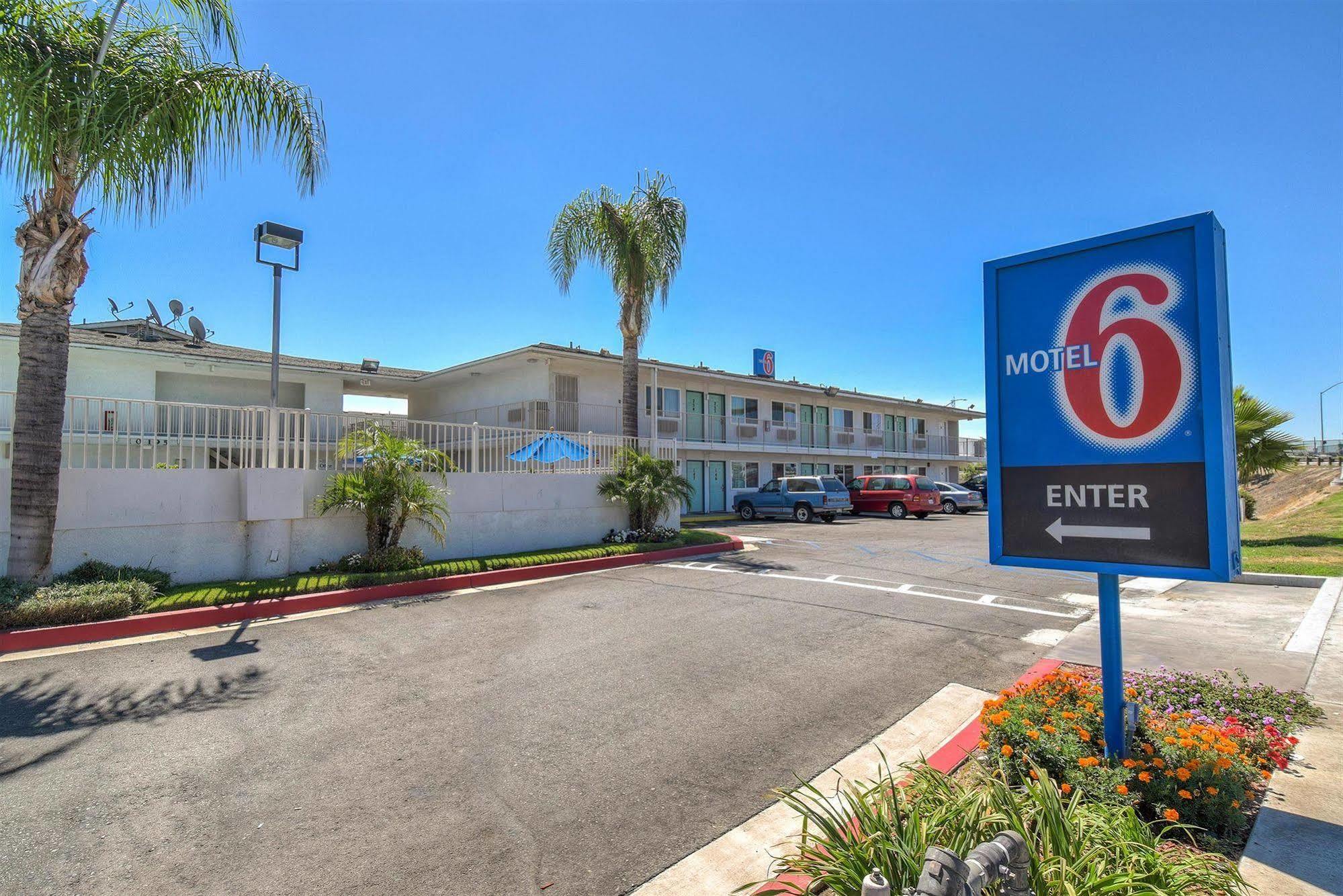 Motel 6-Fontana, Ca Zewnętrze zdjęcie