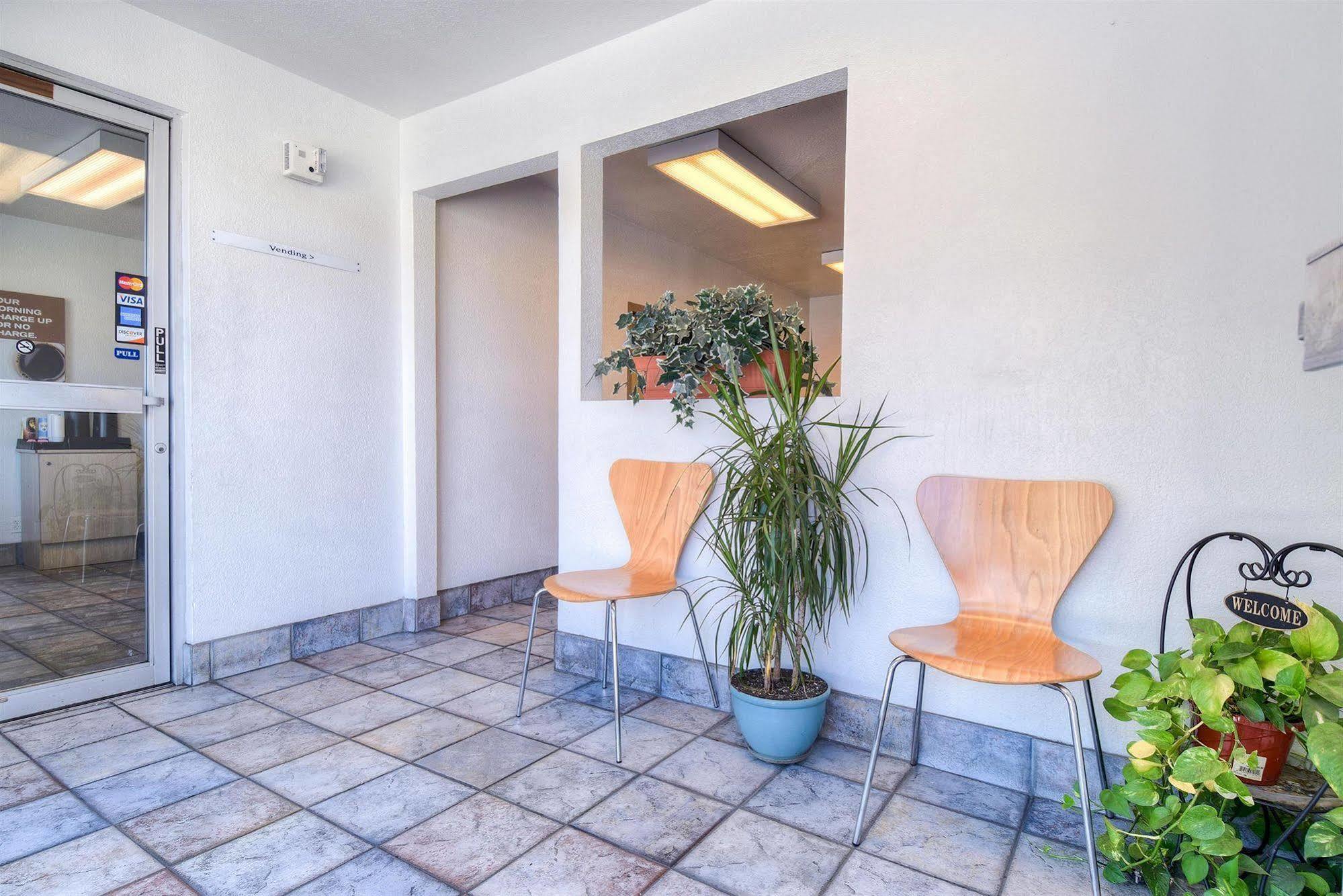 Motel 6-Fontana, Ca Zewnętrze zdjęcie