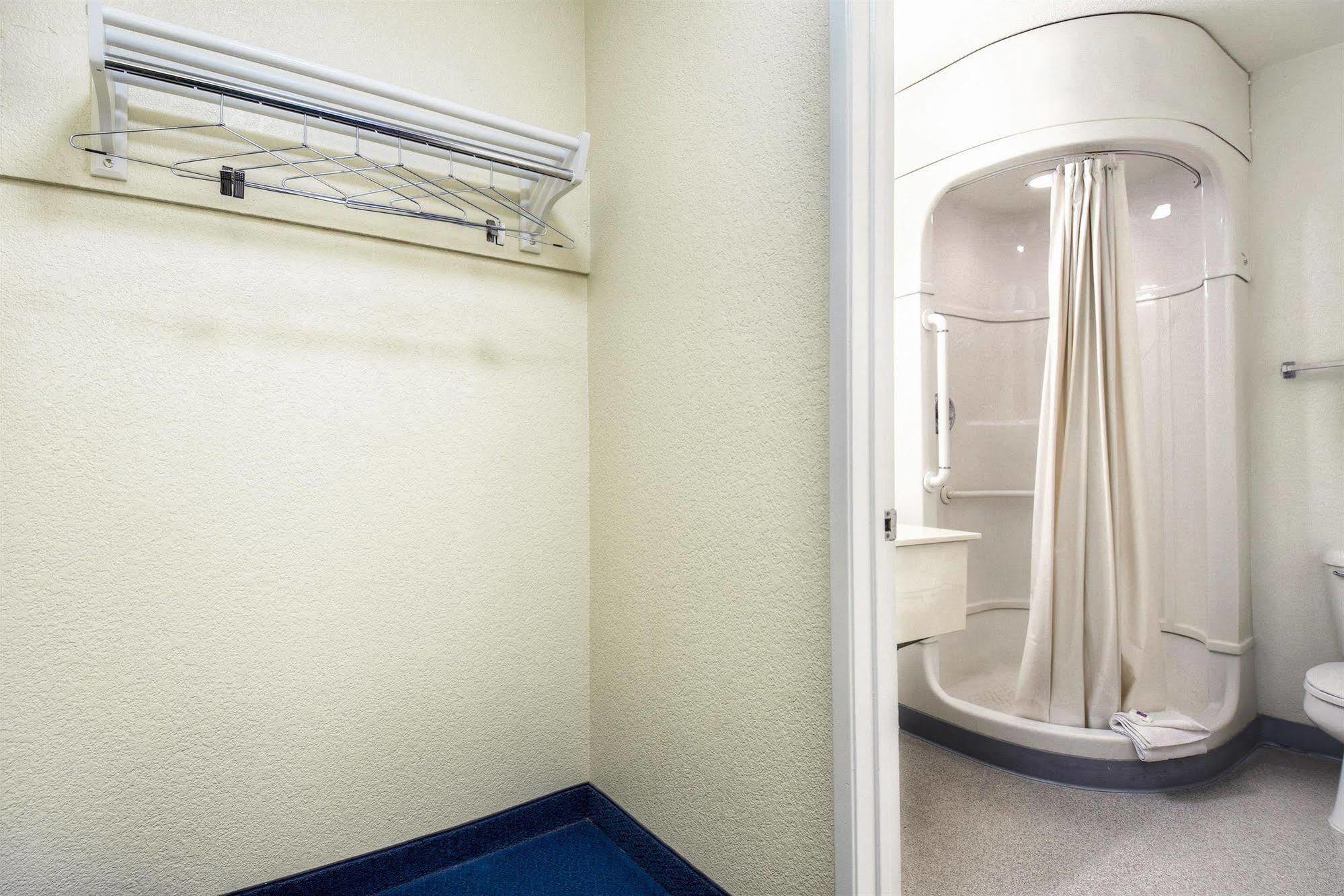 Motel 6-Fontana, Ca Zewnętrze zdjęcie